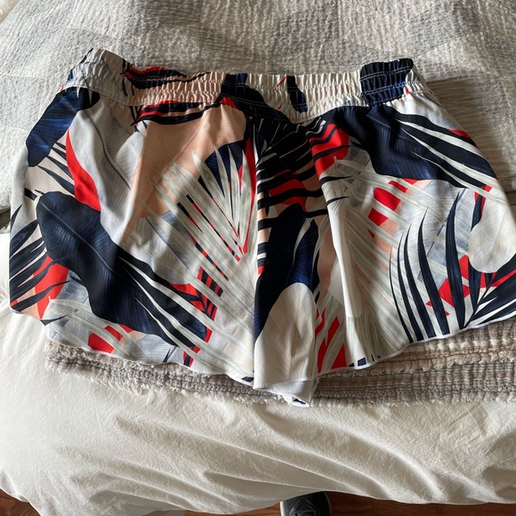 Athleta swim shorts - Picture 2 of 3